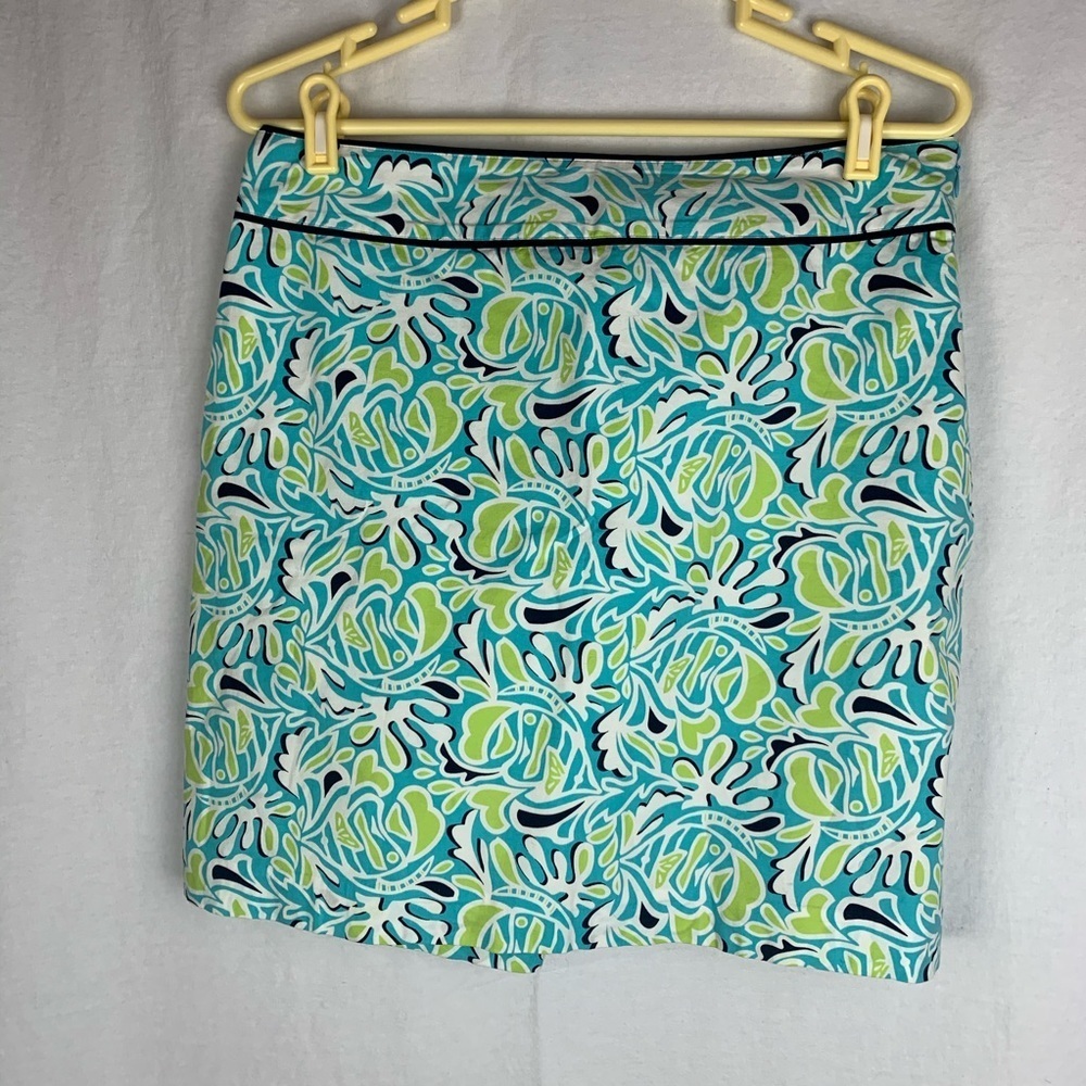 Vineyard vine skirt